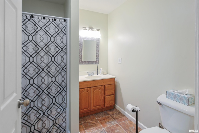 402 WILSON Street, Herrin, Illinois 62948, 4 Bedrooms Bedrooms, 0 ,2 BathroomsBathrooms,Residential,For Sale,WILSON,0,RMAEB459790