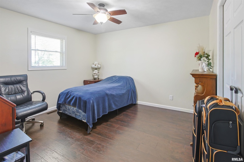 402 WILSON Street, Herrin, Illinois 62948, 4 Bedrooms Bedrooms, 0 ,2 BathroomsBathrooms,Residential,For Sale,WILSON,0,RMAEB459790
