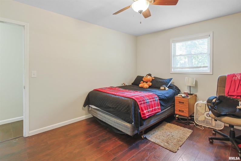 402 WILSON Street, Herrin, Illinois 62948, 4 Bedrooms Bedrooms, 0 ,2 BathroomsBathrooms,Residential,For Sale,WILSON,0,RMAEB459790