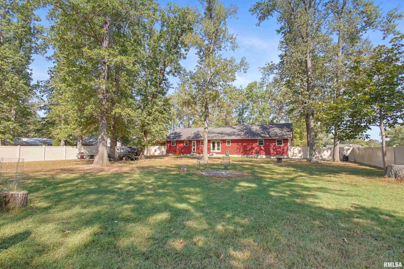 402 WILSON Street, Herrin, Illinois 62948, 4 Bedrooms Bedrooms, 0 ,2 BathroomsBathrooms,Residential,For Sale,WILSON,0,RMAEB459790
