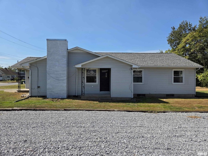 404 9TH Street, Johnston City, Illinois 62951, 3 Bedrooms Bedrooms, 0 ,2 BathroomsBathrooms,Residential,For Sale,9TH,0,RMAEB459794