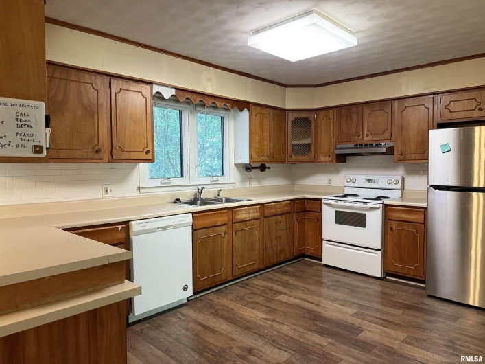 5188 MARKET Road, Marion, Illinois 62959, 3 Bedrooms Bedrooms, 0 ,1 BathroomBathrooms,Residential,For Sale,MARKET,0,RMAEB459797