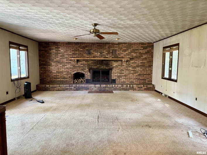 5188 MARKET Road, Marion, Illinois 62959, 3 Bedrooms Bedrooms, 0 ,1 BathroomBathrooms,Residential,For Sale,MARKET,0,RMAEB459797