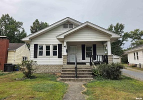 611 Meridian Street, Marion, Illinois 62959, 2 Bedrooms Bedrooms, 0 ,1 BathroomBathrooms,Residential,For Sale,Meridian,0,RMAQC4267564