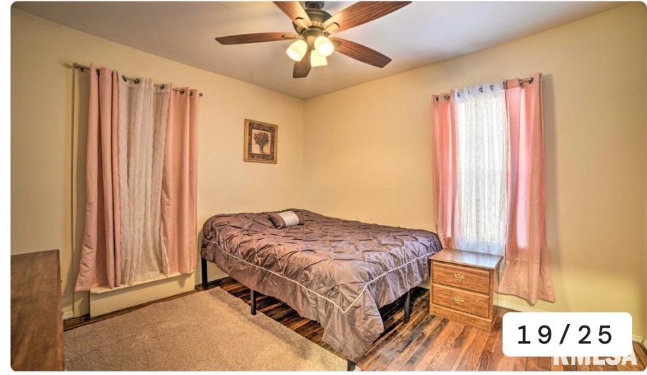 400 FOREST Street, Carbondale, Illinois 62901, 3 Bedrooms Bedrooms, 0 ,2 BathroomsBathrooms,Residential,For Sale,FOREST,0,RMAEB459800