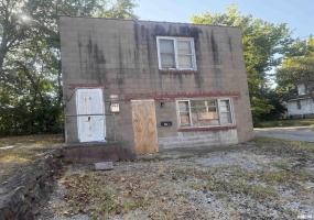604 Rawlings Street, Carbondale, Illinois 62901, 0 , 0 ,0,Residential Income,For Sale,Rawlings,0,RMAEB459806