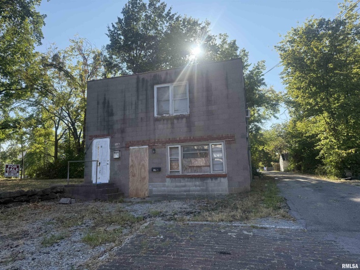 604 Rawlings Street, Carbondale, Illinois 62901, 0 , 0 ,0,Residential Income,For Sale,Rawlings,0,RMAEB459806