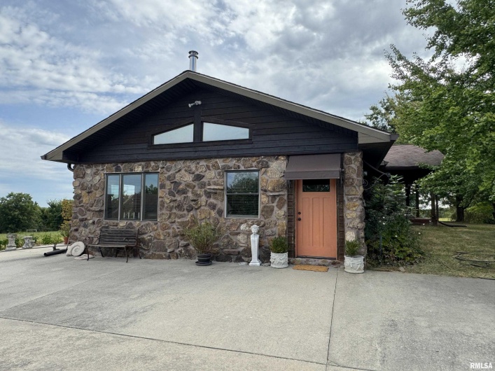 1640 Milligan Hill Road, Alto Pass, Illinois 62905, 4 Bedrooms Bedrooms, 0 ,2 BathroomsBathrooms,Residential,For Sale,Milligan Hill,0,RMAEB459807