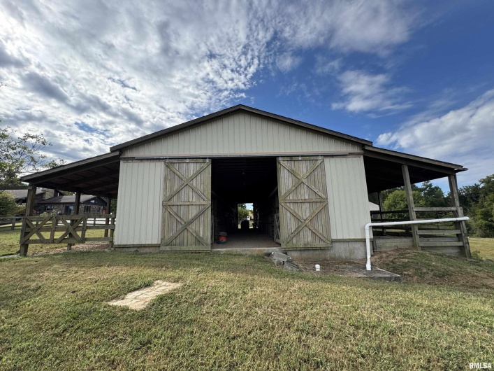 1640 Milligan Hill Road, Alto Pass, Illinois 62905, 4 Bedrooms Bedrooms, 0 ,2 BathroomsBathrooms,Residential,For Sale,Milligan Hill,0,RMAEB459807