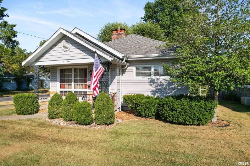 520 9TH Street, Herrin, Illinois 62948, 2 Bedrooms Bedrooms, 0 ,2 BathroomsBathrooms,Residential,For Sale,9TH,0,RMAEB459808