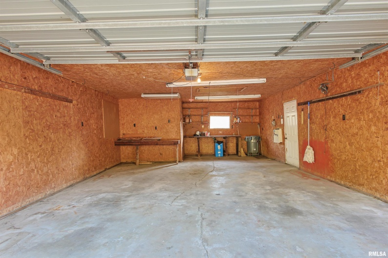 520 9TH Street, Herrin, Illinois 62948, 2 Bedrooms Bedrooms, 0 ,2 BathroomsBathrooms,Residential,For Sale,9TH,0,RMAEB459808