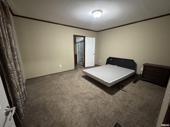 916 Paul Ice Road, Murphysboro, Illinois 62966, 2 Bedrooms Bedrooms, 0 ,2 BathroomsBathrooms,Residential,For Sale,Paul Ice,0,RMAEB459813