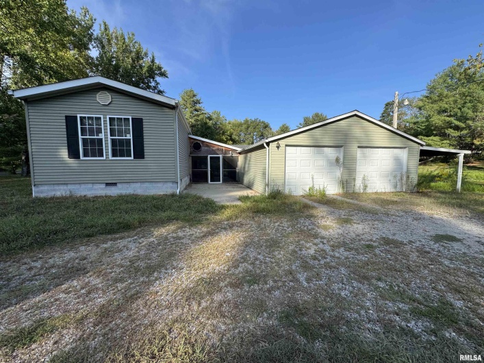 916 Paul Ice Road, Murphysboro, Illinois 62966, 2 Bedrooms Bedrooms, 0 ,2 BathroomsBathrooms,Residential,For Sale,Paul Ice,0,RMAEB459813