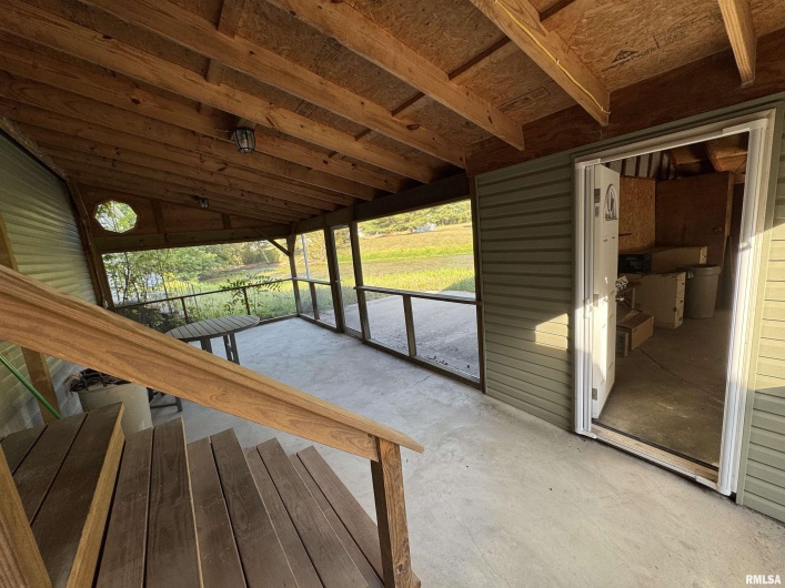 916 Paul Ice Road, Murphysboro, Illinois 62966, 2 Bedrooms Bedrooms, 0 ,2 BathroomsBathrooms,Residential,For Sale,Paul Ice,0,RMAEB459813