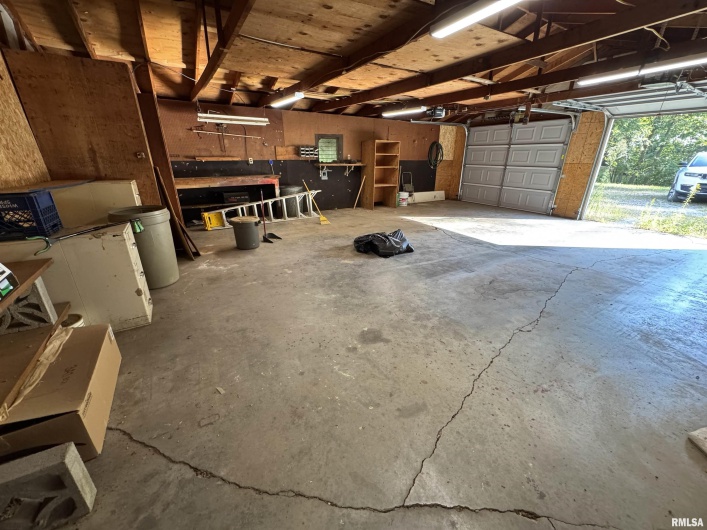 916 Paul Ice Road, Murphysboro, Illinois 62966, 2 Bedrooms Bedrooms, 0 ,2 BathroomsBathrooms,Residential,For Sale,Paul Ice,0,RMAEB459813
