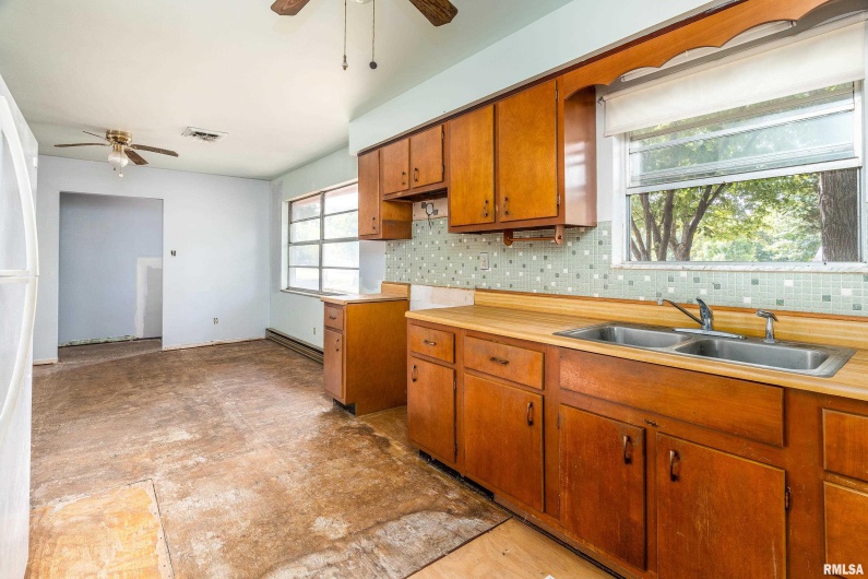 1378 Skelcher Boulevard, Makanda, Illinois 62958, 3 Bedrooms Bedrooms, 0 ,2 BathroomsBathrooms,Residential,For Sale,Skelcher,0,RMAEB459815