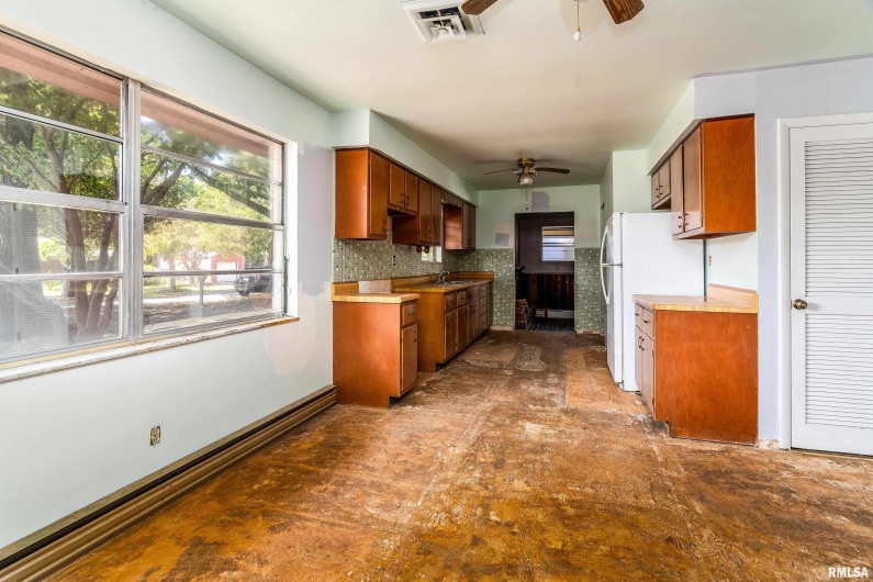 1378 Skelcher Boulevard, Makanda, Illinois 62958, 3 Bedrooms Bedrooms, 0 ,2 BathroomsBathrooms,Residential,For Sale,Skelcher,0,RMAEB459815