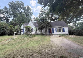 2237 ROBLEE Avenue, Murphysboro, Illinois 62966, 3 Bedrooms Bedrooms, 0 ,2 BathroomsBathrooms,Residential,For Sale,ROBLEE,0,RMAEB459816