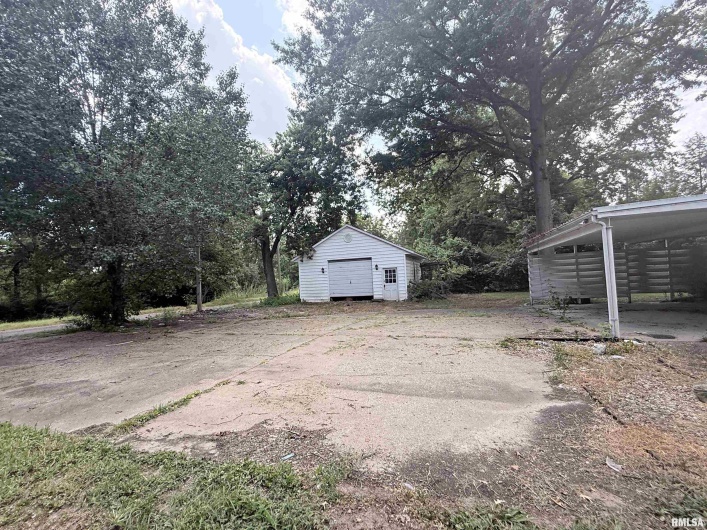 2237 ROBLEE Avenue, Murphysboro, Illinois 62966, 3 Bedrooms Bedrooms, 0 ,2 BathroomsBathrooms,Residential,For Sale,ROBLEE,0,RMAEB459816