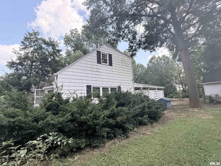 2237 ROBLEE Avenue, Murphysboro, Illinois 62966, 3 Bedrooms Bedrooms, 0 ,2 BathroomsBathrooms,Residential,For Sale,ROBLEE,0,RMAEB459816