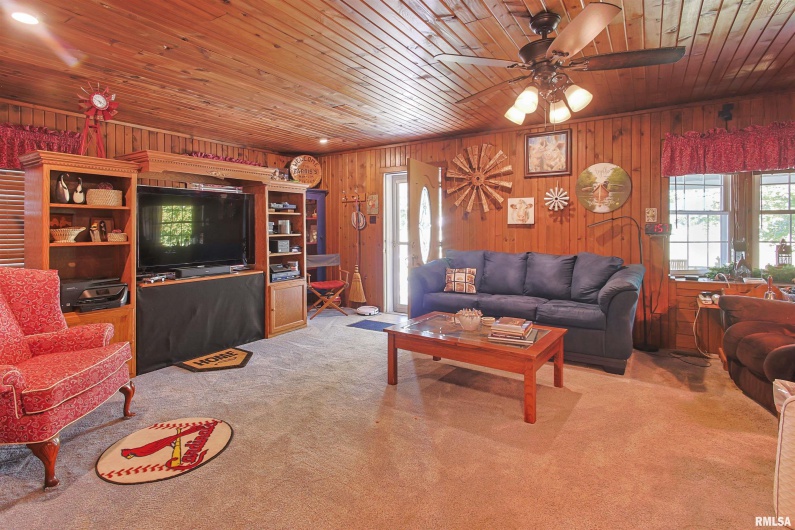 11939 Cochran Road, Marion, Illinois 62959, 4 Bedrooms Bedrooms, 0 ,3 BathroomsBathrooms,Residential,For Sale,Cochran,0,RMAEB459817