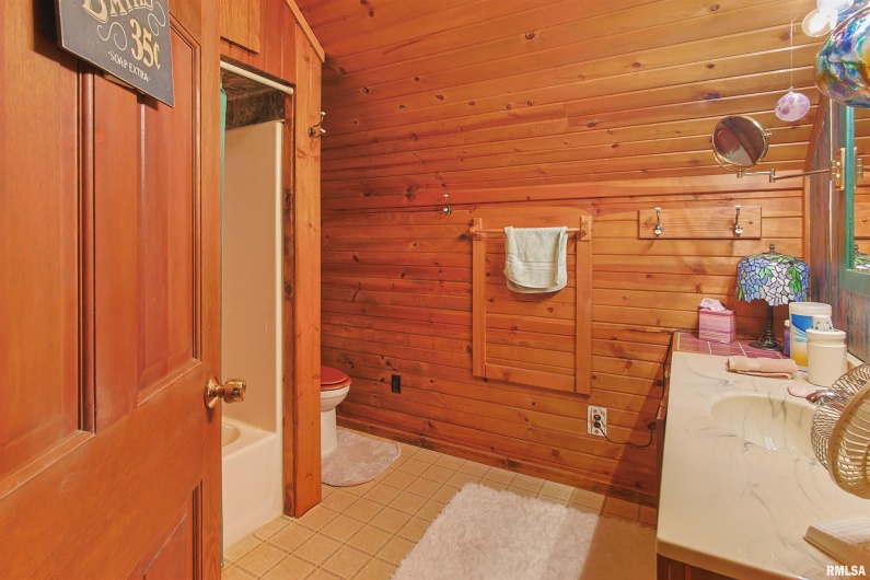 11939 Cochran Road, Marion, Illinois 62959, 4 Bedrooms Bedrooms, 0 ,3 BathroomsBathrooms,Residential,For Sale,Cochran,0,RMAEB459817
