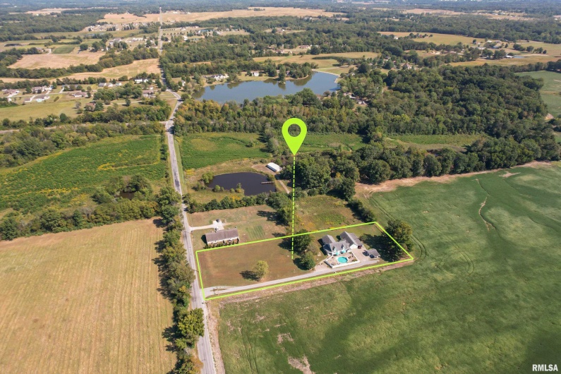 11939 Cochran Road, Marion, Illinois 62959, 4 Bedrooms Bedrooms, 0 ,3 BathroomsBathrooms,Residential,For Sale,Cochran,0,RMAEB459817