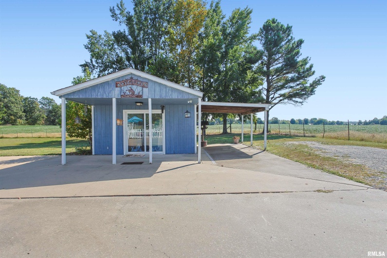 11939 Cochran Road, Marion, Illinois 62959, 4 Bedrooms Bedrooms, 0 ,3 BathroomsBathrooms,Residential,For Sale,Cochran,0,RMAEB459817