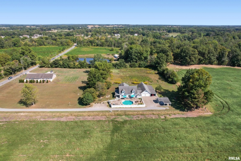 11939 Cochran Road, Marion, Illinois 62959, 4 Bedrooms Bedrooms, 0 ,3 BathroomsBathrooms,Residential,For Sale,Cochran,0,RMAEB459817