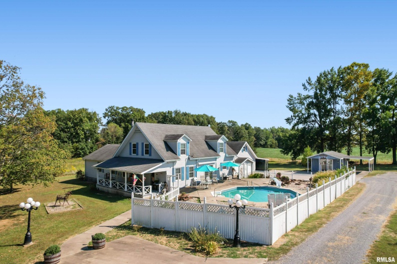 11939 Cochran Road, Marion, Illinois 62959, 4 Bedrooms Bedrooms, 0 ,3 BathroomsBathrooms,Residential,For Sale,Cochran,0,RMAEB459817