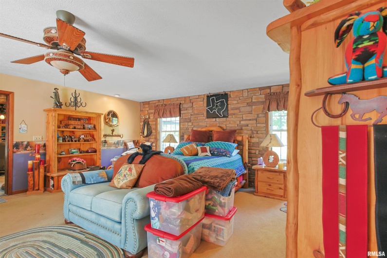 11939 Cochran Road, Marion, Illinois 62959, 4 Bedrooms Bedrooms, 0 ,3 BathroomsBathrooms,Residential,For Sale,Cochran,0,RMAEB459817