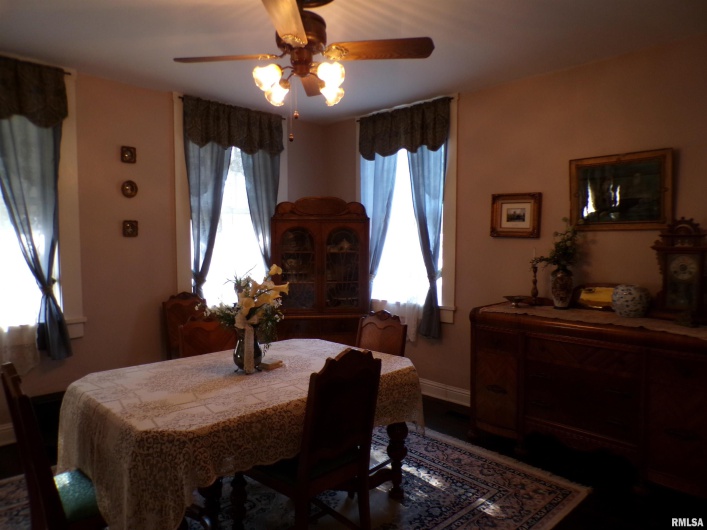 410 Saint Louis Street, Sparta, Illinois 62286, 4 Bedrooms Bedrooms, 0 ,3 BathroomsBathrooms,Residential,For Sale,Saint Louis,0,RMAEB458832