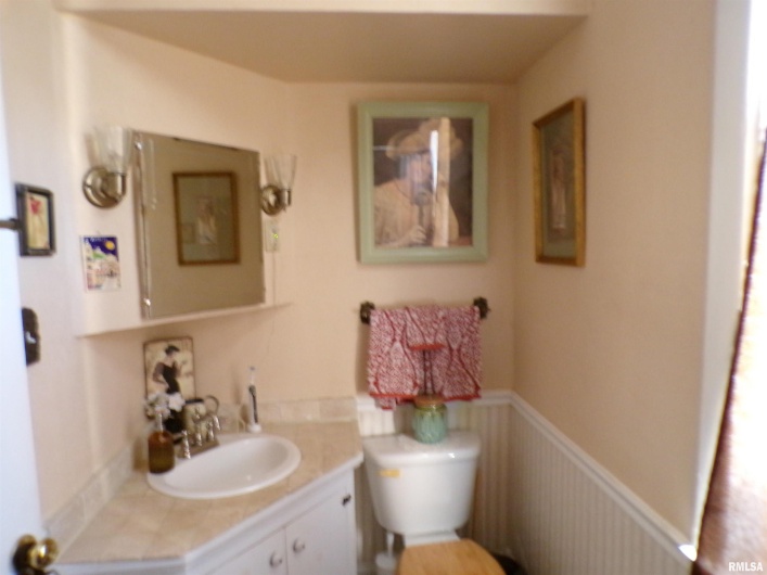 410 Saint Louis Street, Sparta, Illinois 62286, 4 Bedrooms Bedrooms, 0 ,3 BathroomsBathrooms,Residential,For Sale,Saint Louis,0,RMAEB458832