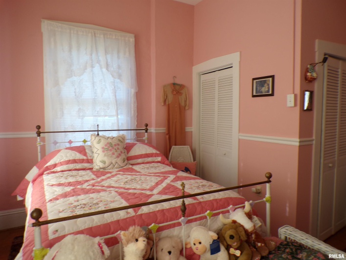 410 Saint Louis Street, Sparta, Illinois 62286, 4 Bedrooms Bedrooms, 0 ,3 BathroomsBathrooms,Residential,For Sale,Saint Louis,0,RMAEB458832
