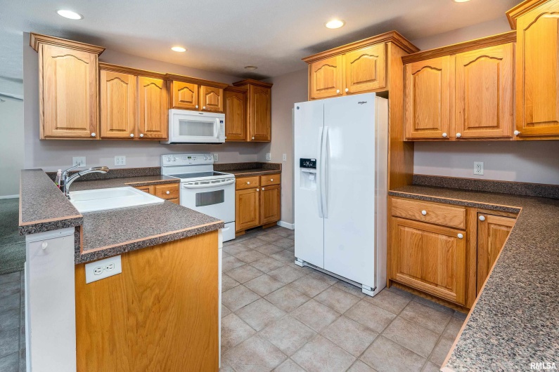 403 ARBOR Drive, Carterville, Illinois 62918, 4 Bedrooms Bedrooms, 0 ,2 BathroomsBathrooms,Residential,For Sale,ARBOR,0,RMAEB459818