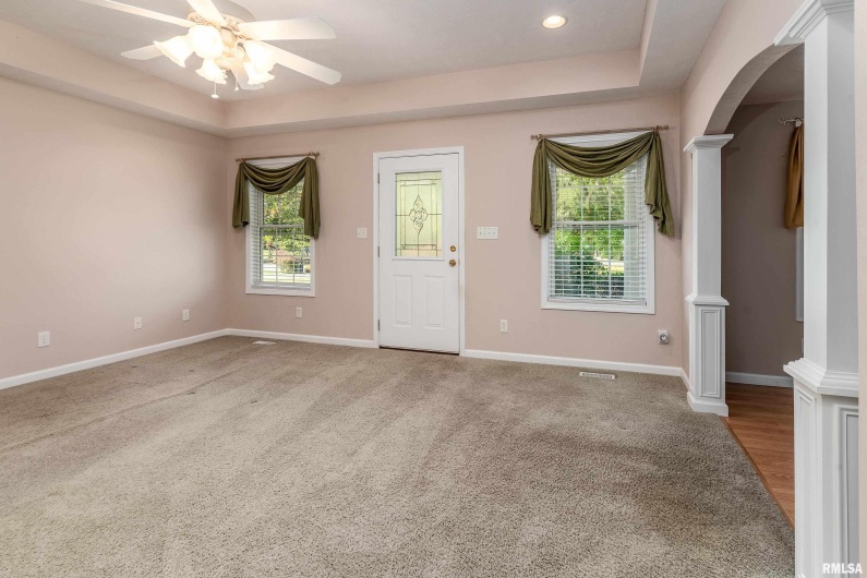 403 ARBOR Drive, Carterville, Illinois 62918, 4 Bedrooms Bedrooms, 0 ,2 BathroomsBathrooms,Residential,For Sale,ARBOR,0,RMAEB459818