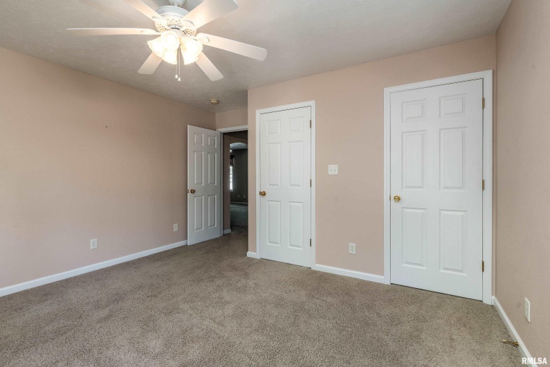 403 ARBOR Drive, Carterville, Illinois 62918, 4 Bedrooms Bedrooms, 0 ,2 BathroomsBathrooms,Residential,For Sale,ARBOR,0,RMAEB459818