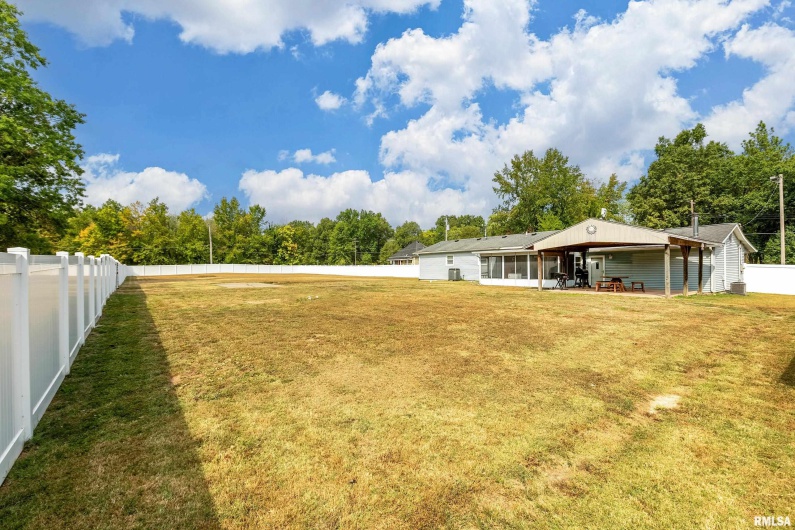 509 BERRY Street, Freeman Spur, Illinois 62841, 3 Bedrooms Bedrooms, 0 ,2 BathroomsBathrooms,Residential,For Sale,BERRY,0,RMAQC4267595