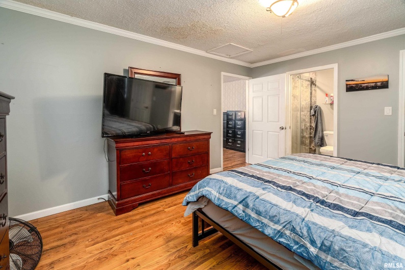 509 BERRY Street, Freeman Spur, Illinois 62841, 3 Bedrooms Bedrooms, 0 ,2 BathroomsBathrooms,Residential,For Sale,BERRY,0,RMAQC4267595