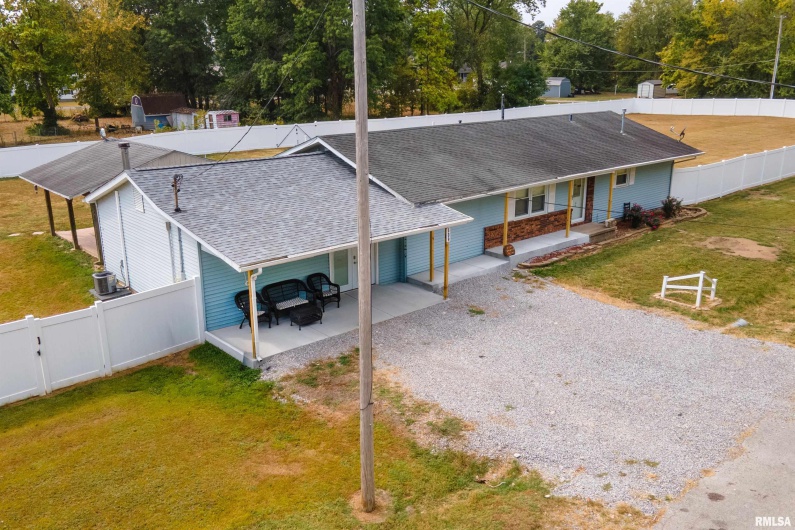 509 BERRY Street, Freeman Spur, Illinois 62841, 3 Bedrooms Bedrooms, 0 ,2 BathroomsBathrooms,Residential,For Sale,BERRY,0,RMAQC4267595