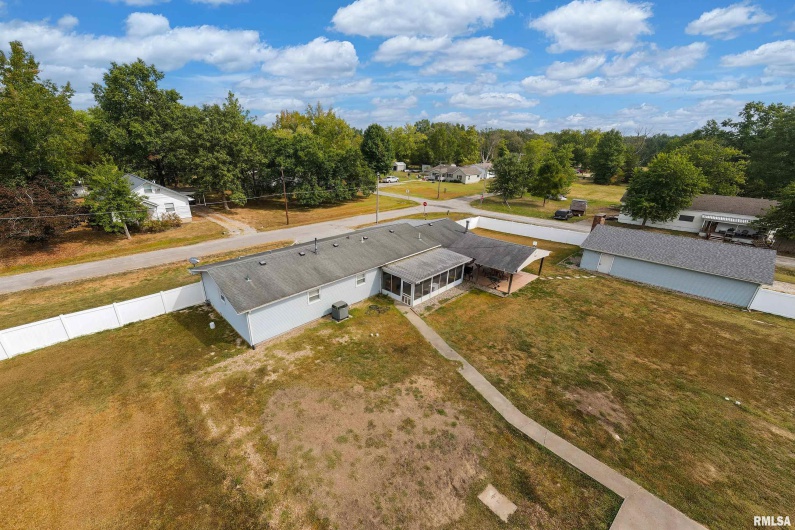 509 BERRY Street, Freeman Spur, Illinois 62841, 3 Bedrooms Bedrooms, 0 ,2 BathroomsBathrooms,Residential,For Sale,BERRY,0,RMAQC4267595