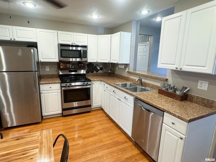 311 LOCUST Street, Jonesboro, Illinois 62952, 3 Bedrooms Bedrooms, 0 ,1 BathroomBathrooms,Residential,For Sale,LOCUST,0,RMAEB459821
