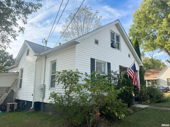 311 LOCUST Street, Jonesboro, Illinois 62952, 3 Bedrooms Bedrooms, 0 ,1 BathroomBathrooms,Residential,For Sale,LOCUST,0,RMAEB459821