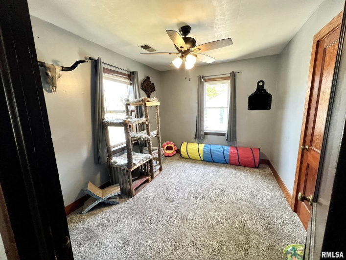 404 OAK Street, Anna, Illinois 62906, 3 Bedrooms Bedrooms, 0 ,2 BathroomsBathrooms,Residential,For Sale,OAK,0,RMAQC4267597