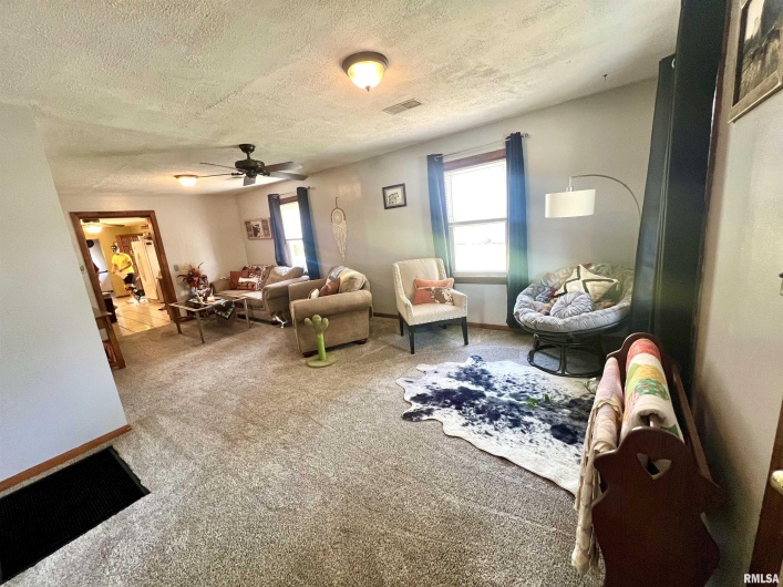 404 OAK Street, Anna, Illinois 62906, 3 Bedrooms Bedrooms, 0 ,2 BathroomsBathrooms,Residential,For Sale,OAK,0,RMAQC4267597