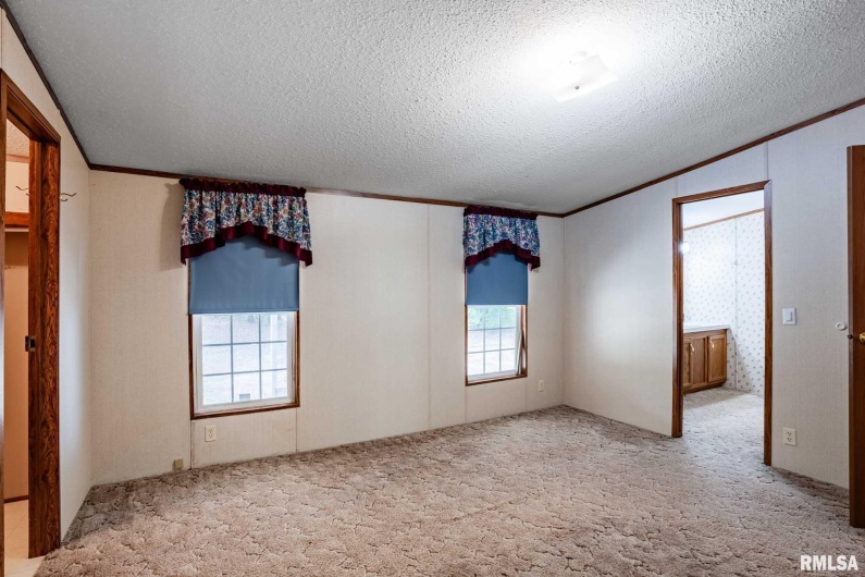 370 DOVE Lane, Elkville, Illinois 62932, 3 Bedrooms Bedrooms, 0 ,2 BathroomsBathrooms,Residential,For Sale,DOVE,0,RMAQC4267609