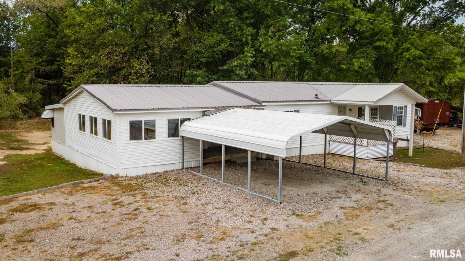 370 DOVE Lane, Elkville, Illinois 62932, 3 Bedrooms Bedrooms, 0 ,2 BathroomsBathrooms,Residential,For Sale,DOVE,0,RMAQC4267609