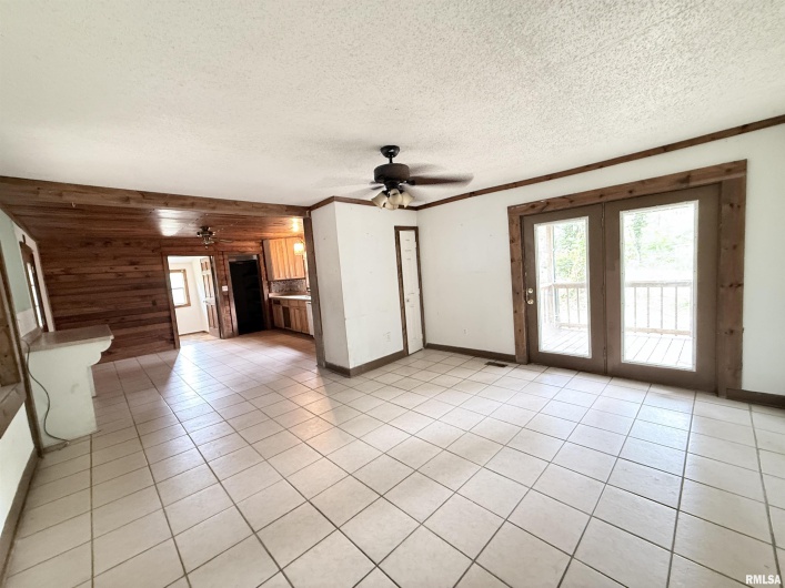111 LINCOLN Street, Anna, Illinois 62906, 4 Bedrooms Bedrooms, 0 ,2 BathroomsBathrooms,Residential,For Sale,LINCOLN,0,RMAEB459831