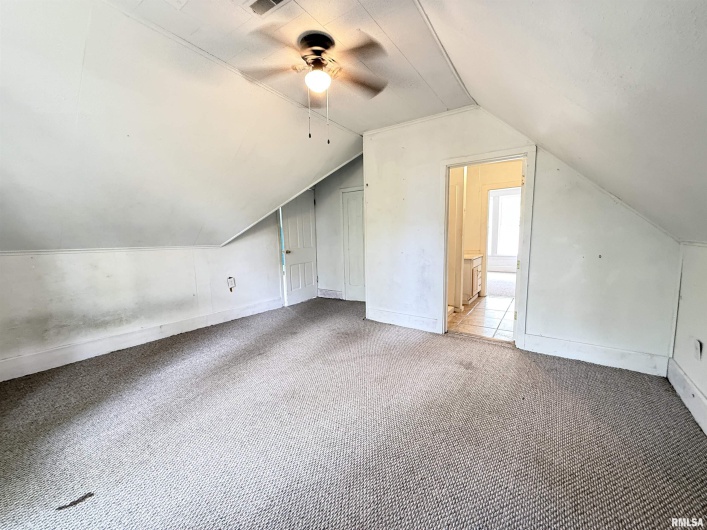 111 LINCOLN Street, Anna, Illinois 62906, 4 Bedrooms Bedrooms, 0 ,2 BathroomsBathrooms,Residential,For Sale,LINCOLN,0,RMAEB459831