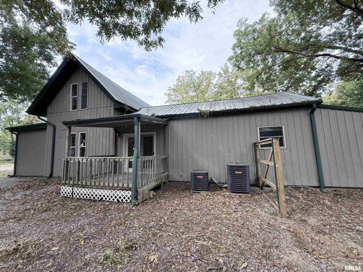 111 LINCOLN Street, Anna, Illinois 62906, 4 Bedrooms Bedrooms, 0 ,2 BathroomsBathrooms,Residential,For Sale,LINCOLN,0,RMAEB459831